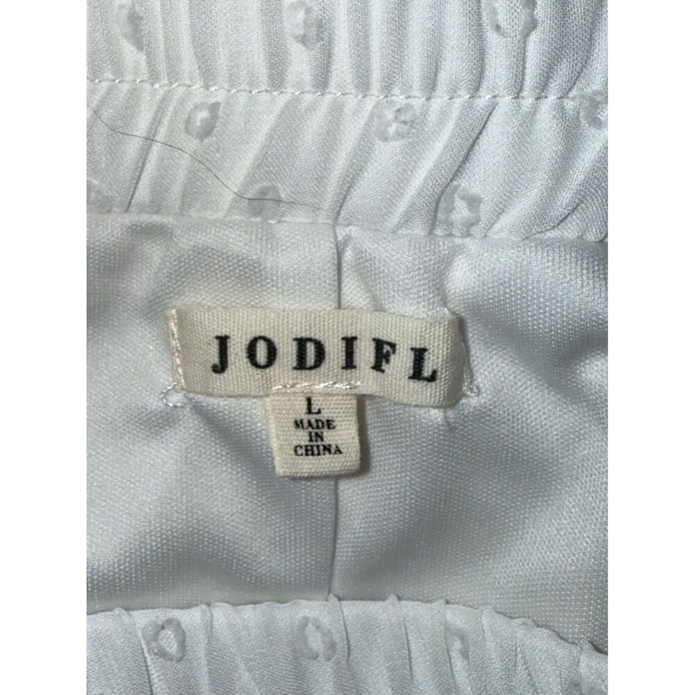JODIFL Elegant White Swiss Dot Pleated High-Low Skirt - Picture 2 of 13
